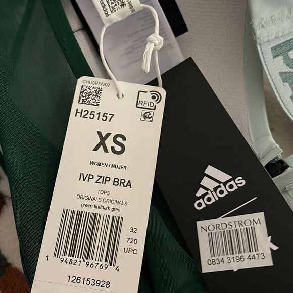 ADIDAS Ivy Park Beyonce Medium Support Zip Bra
Green Tint/Dark Green Brat XS NWT - Picture 8 of 13